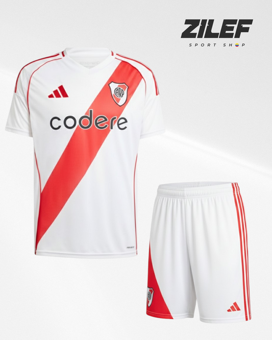 RIVER PLATE PLAYER AND VISITOR